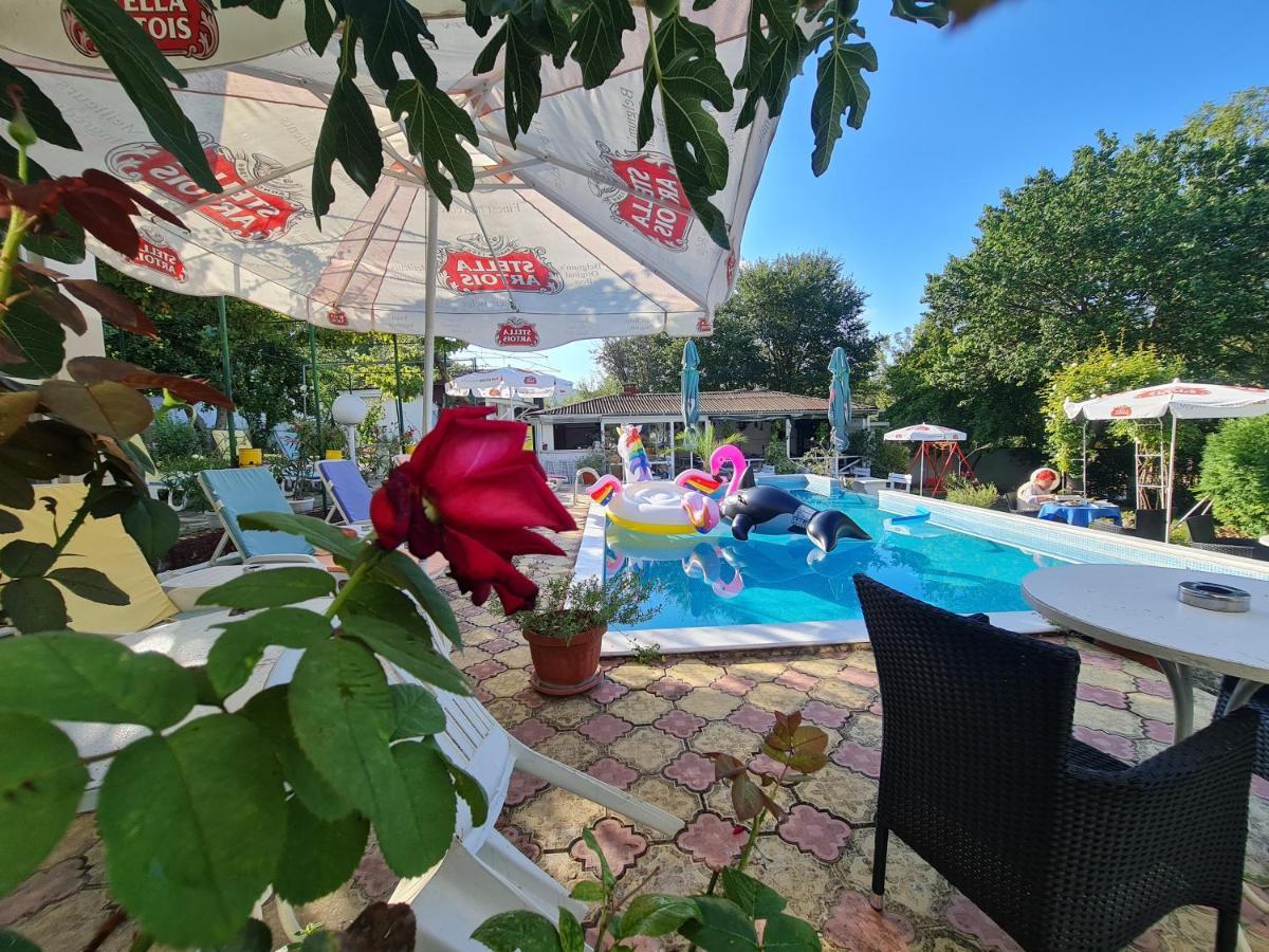 Hotel Rai Obrochishte 외부 사진