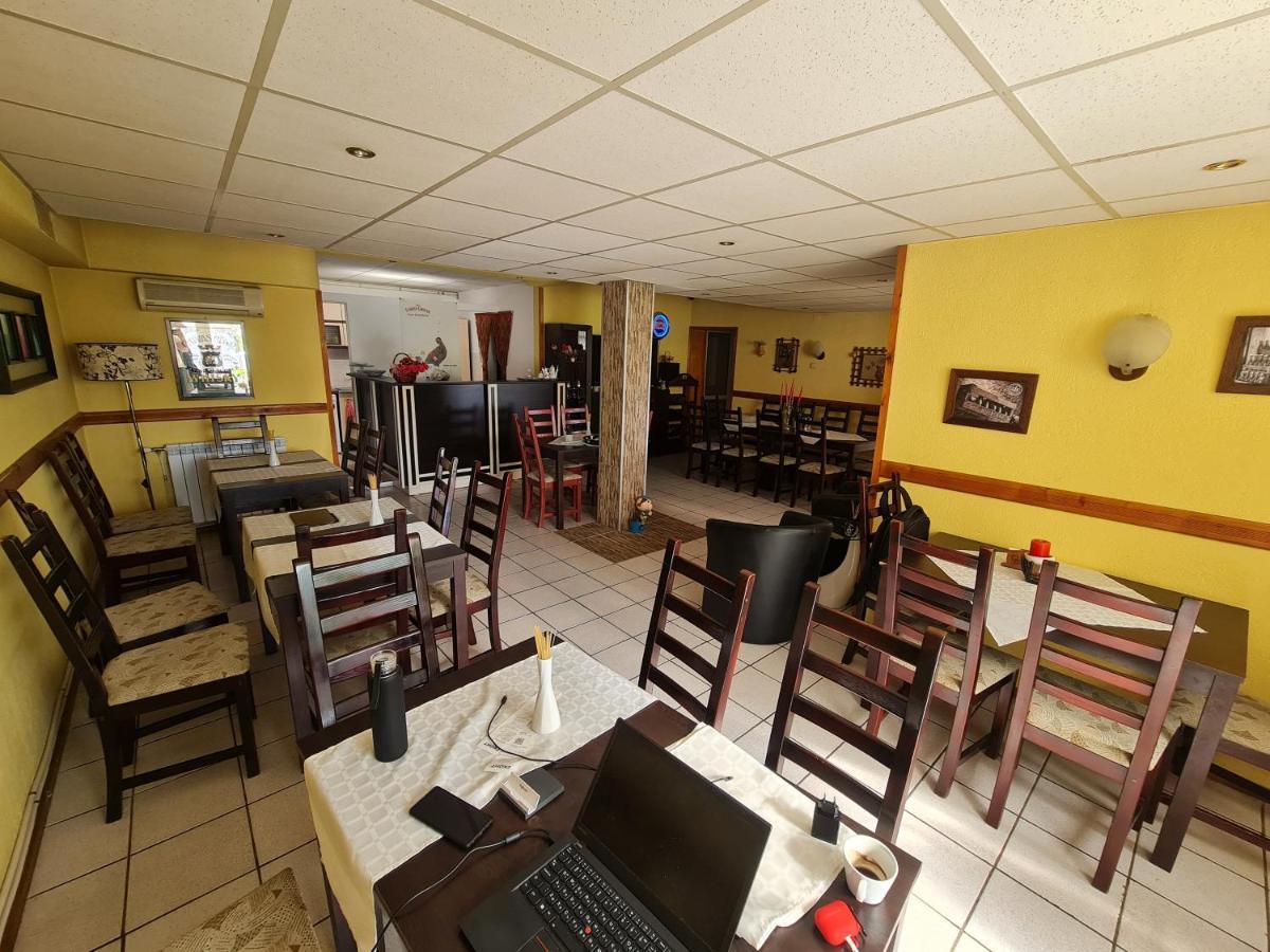 Hotel Rai Obrochishte 외부 사진