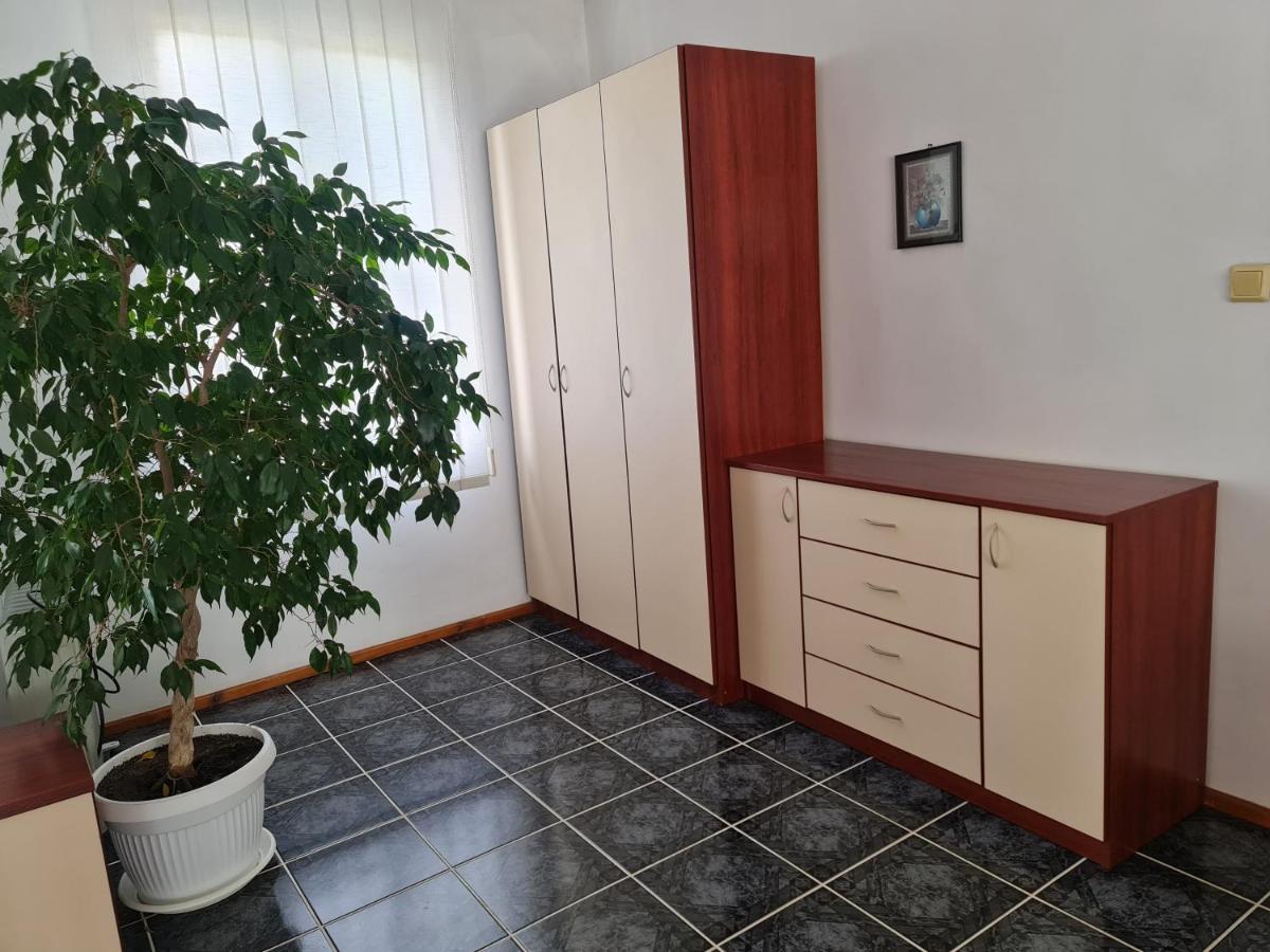 Hotel Rai Obrochishte 외부 사진